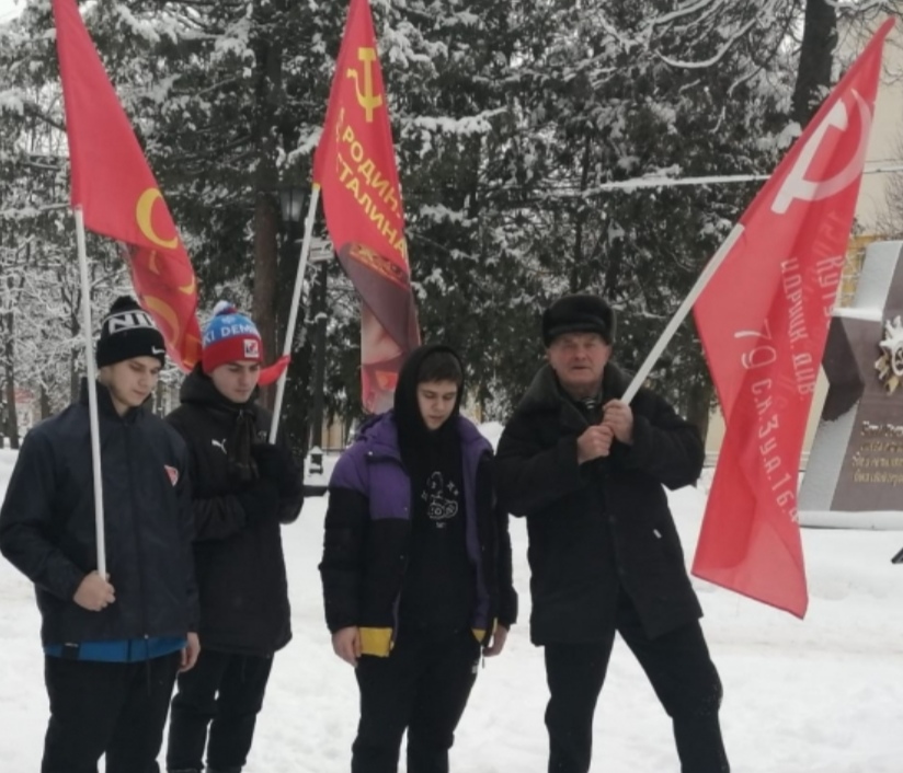 Ни шагу назад!
