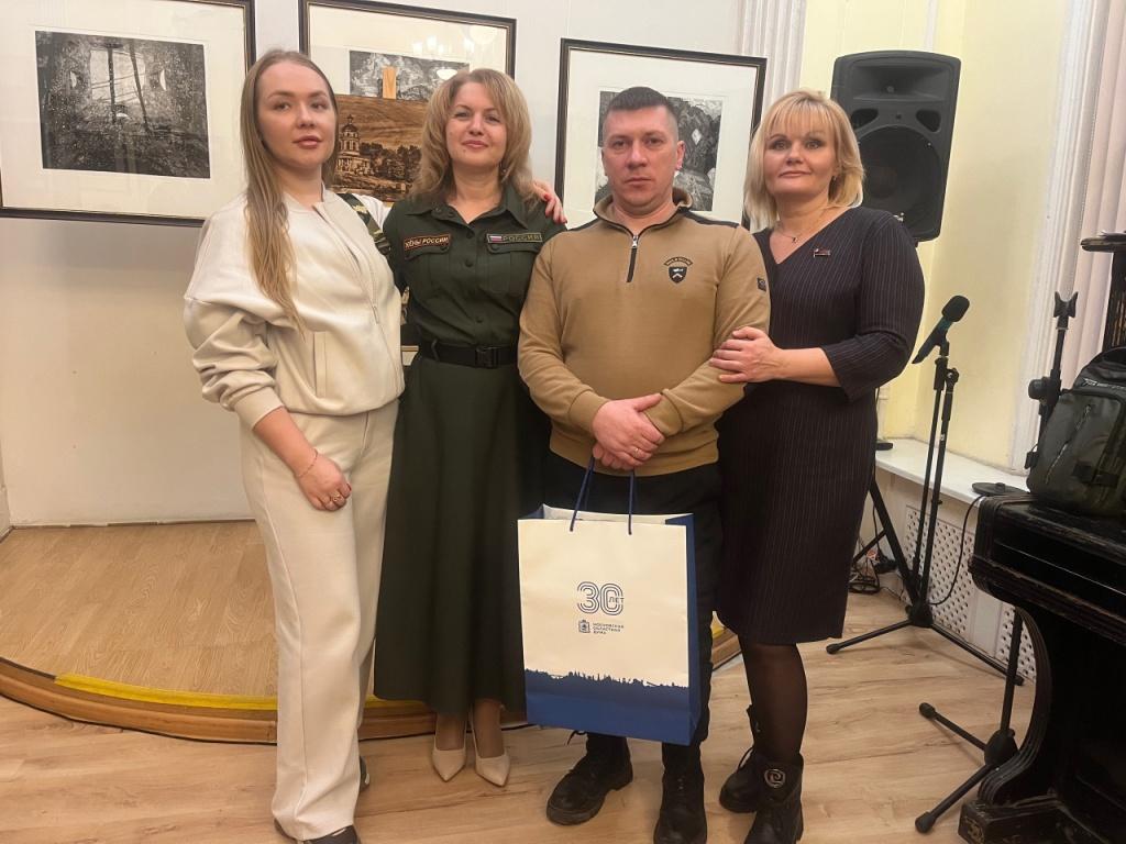 Выставка художника-ветерана Николая Баженова открылась в Фрязино