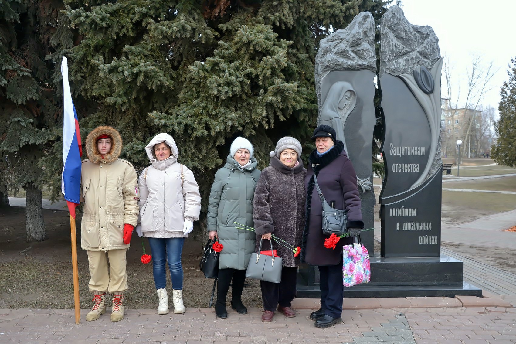 Озёрские коммунисты Коломенского городского отделения почтили память воинов-интернационалистов