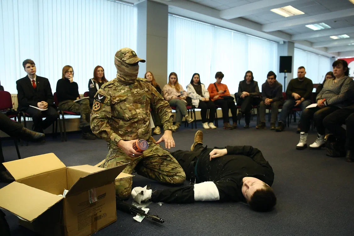Подмосковный Комсомол провел занятия по военной медицине