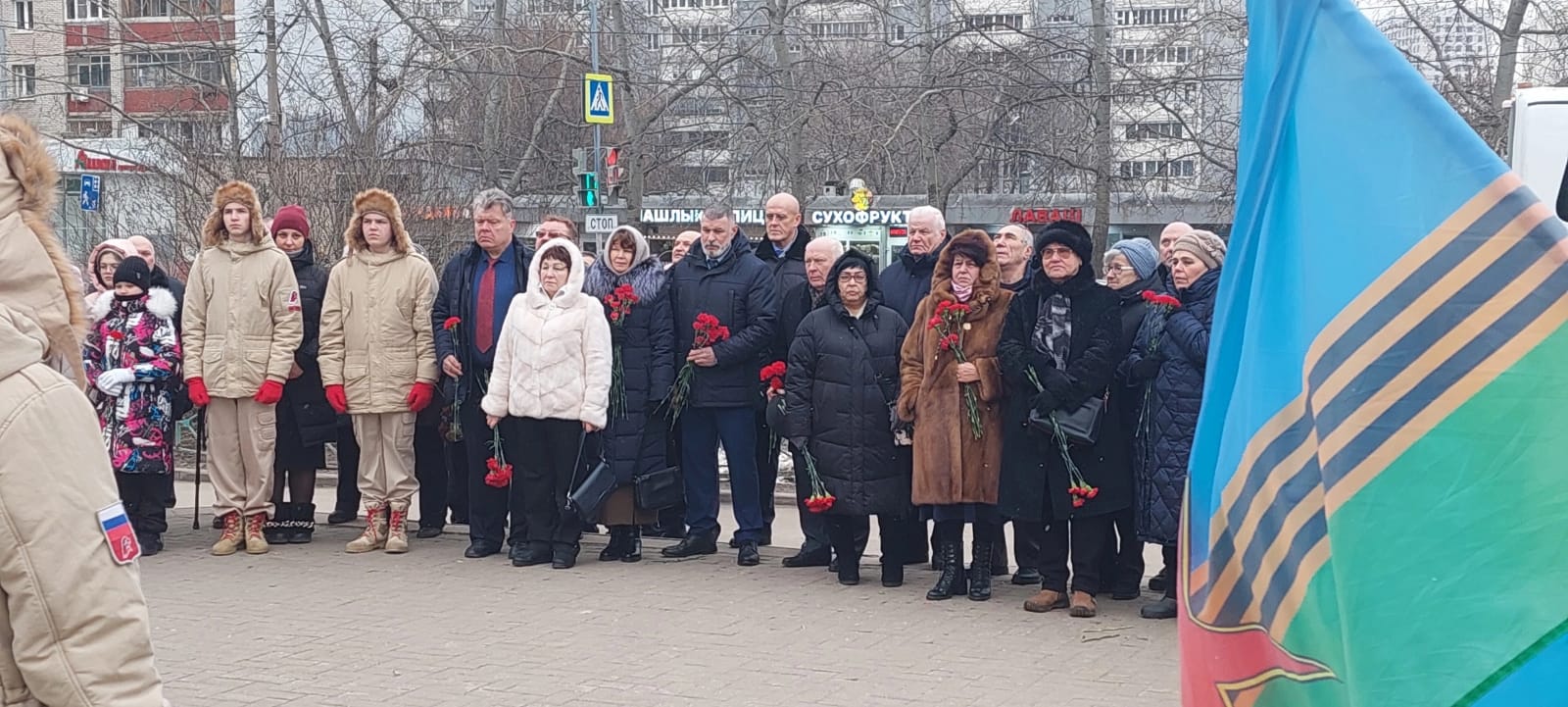 Депутат Мособлдумы Олег Емельянов почтил память воинов-афганцев