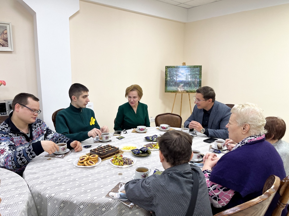 Депутат Мособлдумы Марк Черемисов посетил ГБУ СО МО «КЦСОР «Богородский»