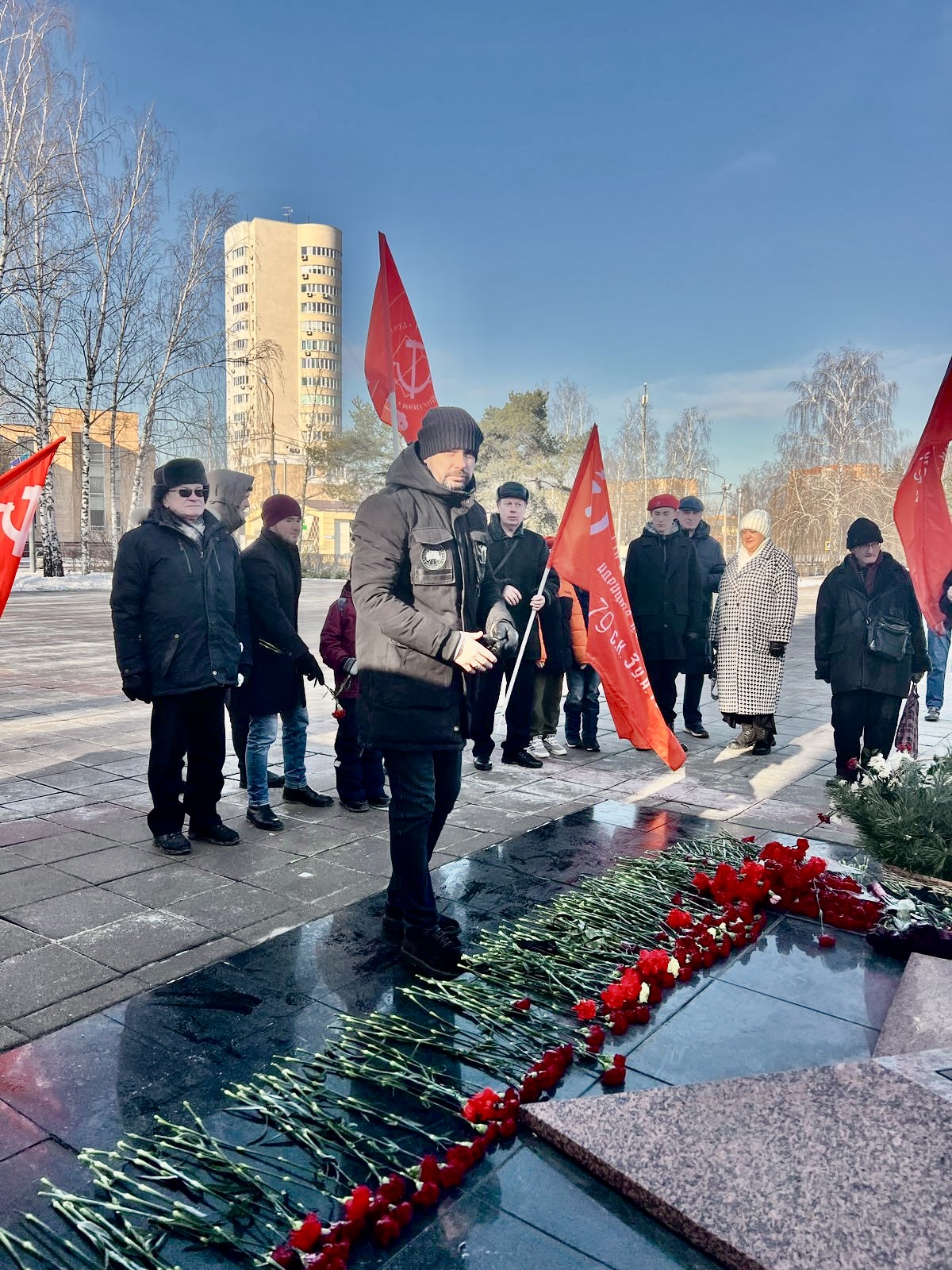 Слава несокрушимой и легендарной Красной Армии!