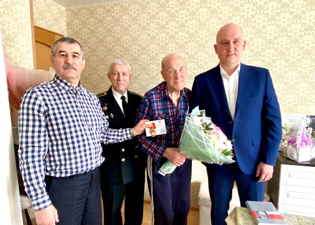 «Лица Победы»: в Коломне поздравили с 99-летием участника Великой Отечественной войны Алексея Михайловича Орлова