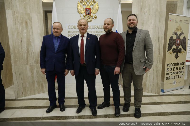 Г.А. Зюганов принял участие в открытии выставки «Герои Гостомеля»
