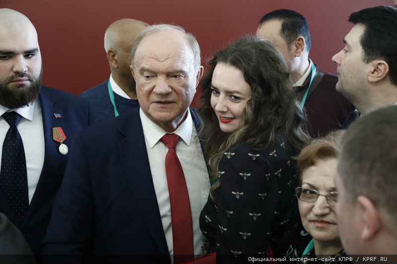 Г.А. Зюганов: «Пчела демонстрирует человеку примеры миролюбия и трудолюбия»