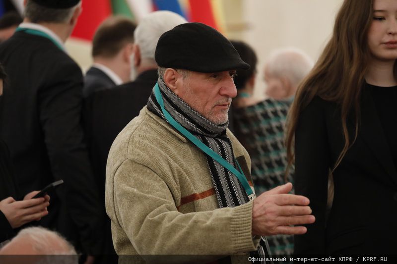 Г.А. Зюганов: «Пчела демонстрирует человеку примеры миролюбия и трудолюбия»