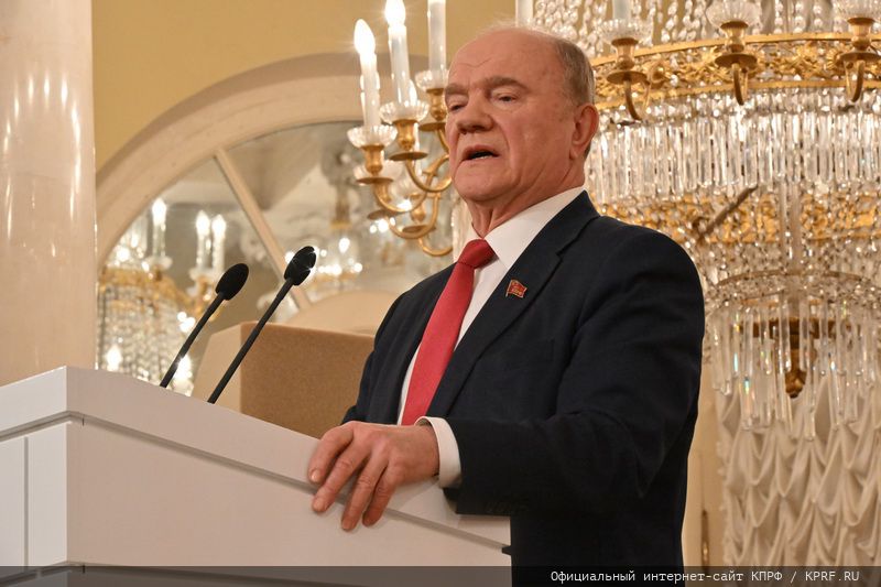 Г.А. Зюганов: «Пчела демонстрирует человеку примеры миролюбия и трудолюбия»