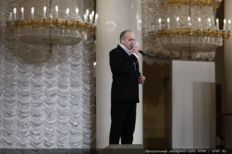 Г.А. Зюганов: «Пчела демонстрирует человеку примеры миролюбия и трудолюбия»