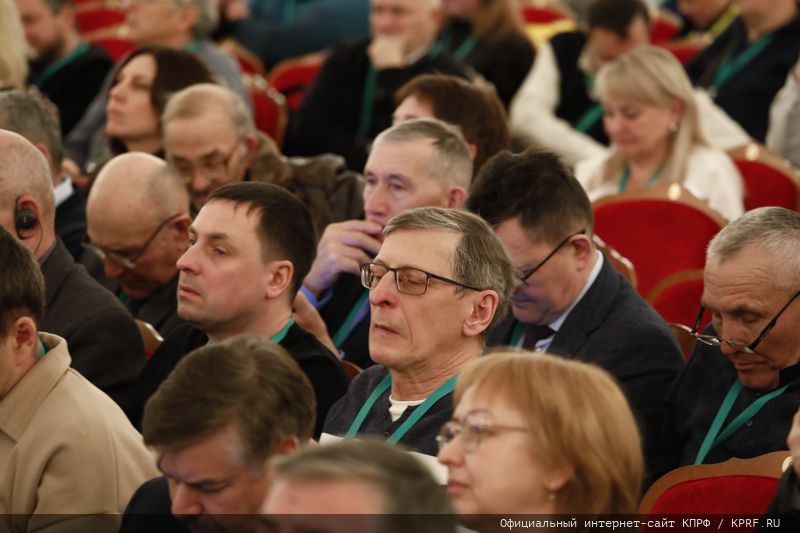 Г.А. Зюганов: «Пчела демонстрирует человеку примеры миролюбия и трудолюбия»