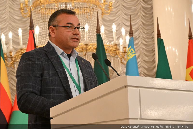Г.А. Зюганов: «Пчела демонстрирует человеку примеры миролюбия и трудолюбия»