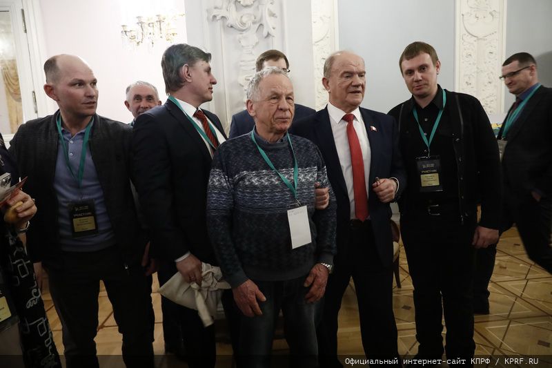 Г.А. Зюганов: «Пчела демонстрирует человеку примеры миролюбия и трудолюбия»