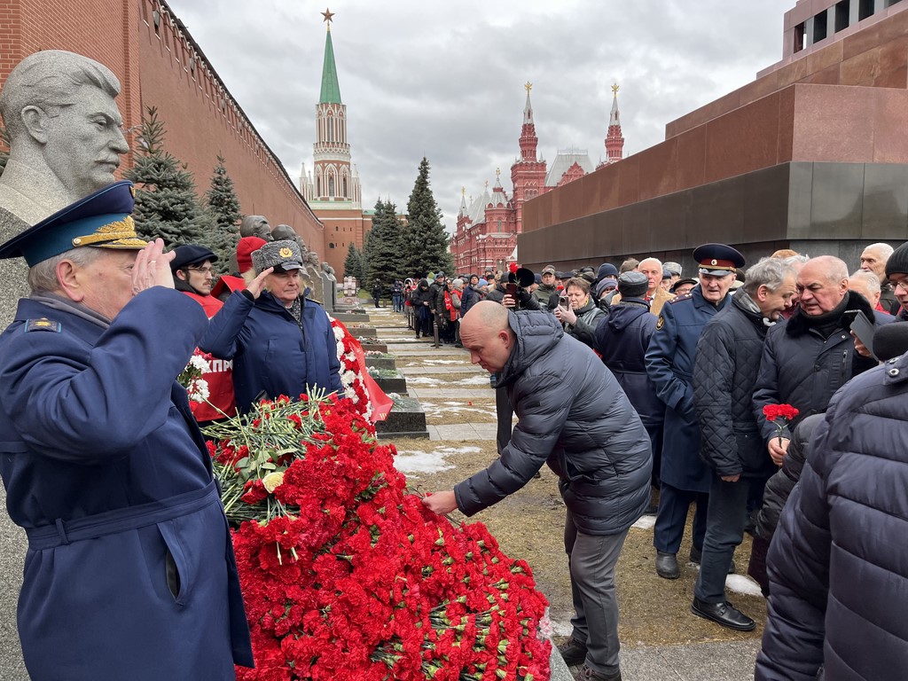 Проявить волю И.В. Сталина и характер великой Советской эпохи!