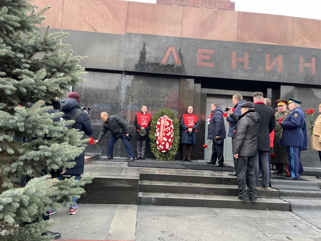 Проявить волю И.В. Сталина и характер великой Советской эпохи!