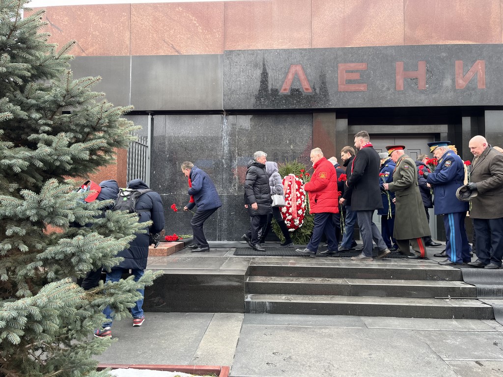 Проявить волю И.В. Сталина и характер великой Советской эпохи!