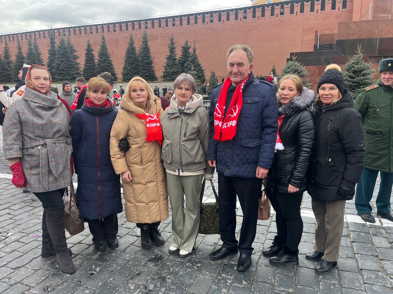 Имя Сталина бессмертно
