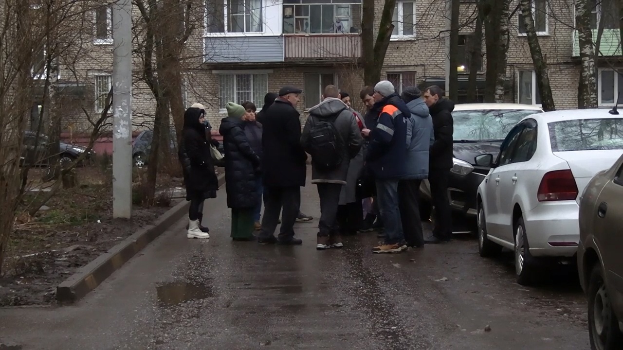 Продавайте свои дома и переезжайте