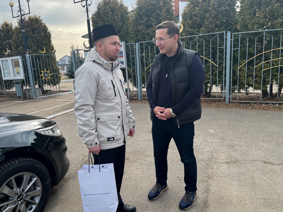 Депутат Мособлдумы Марк Черемисов осмотрел ход строительства мусульманской трапезной в г.о. Богородский