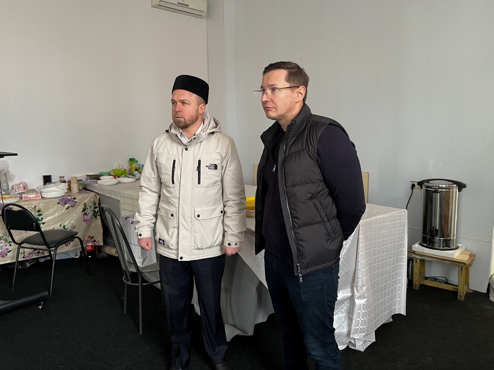 Депутат Мособлдумы Марк Черемисов осмотрел ход строительства мусульманской трапезной в г.о. Богородский