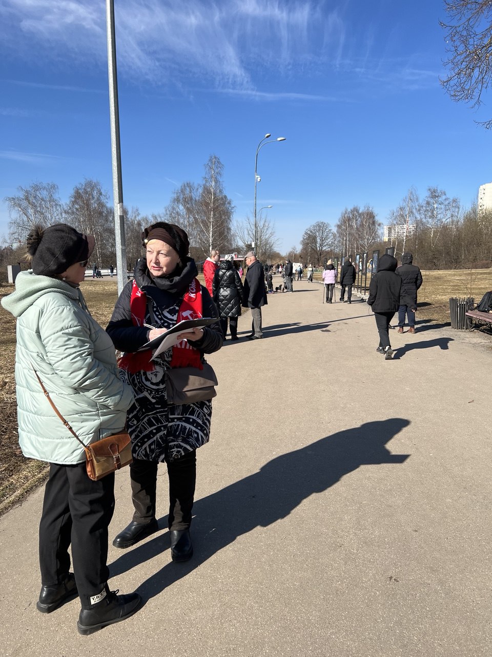 Коммунисты Долгопрудного проводят опрос жителей в рамках акции КПРФ «Народный референдум»