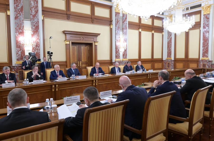 Все работаем на победу!