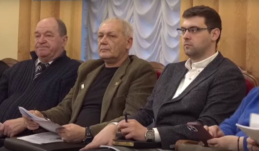 Местное самоуправление: казнить нельзя помиловать?