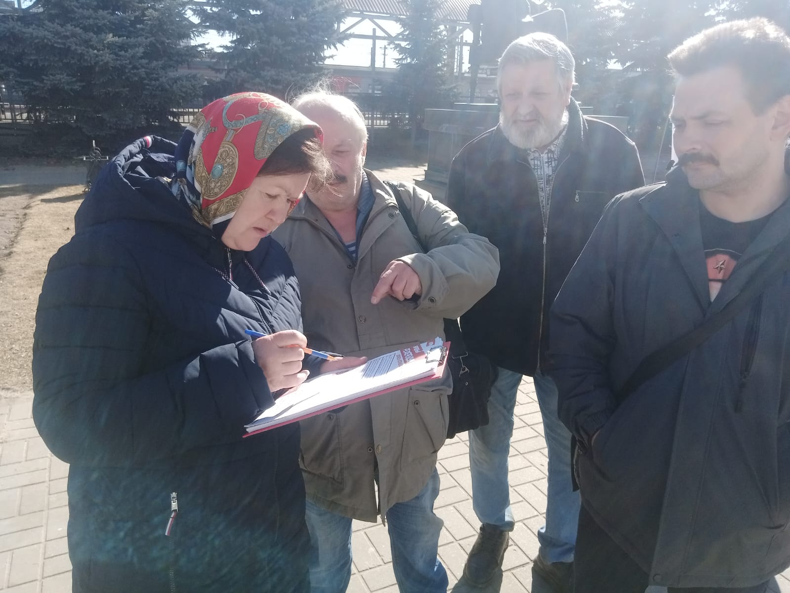 «Красные в городе! Работа с населением в Сергиевом Посаде»