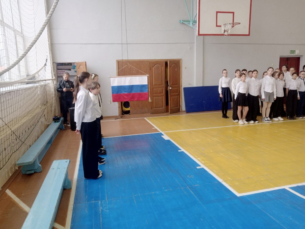 Равняйся на знамя!