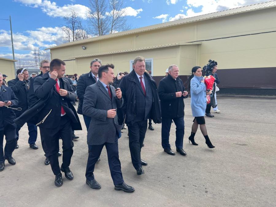 В ходе рабочего визита в Чувашию Владимир Кашин открыл новый цех по переработке мясной продукции и посетил молочное производство