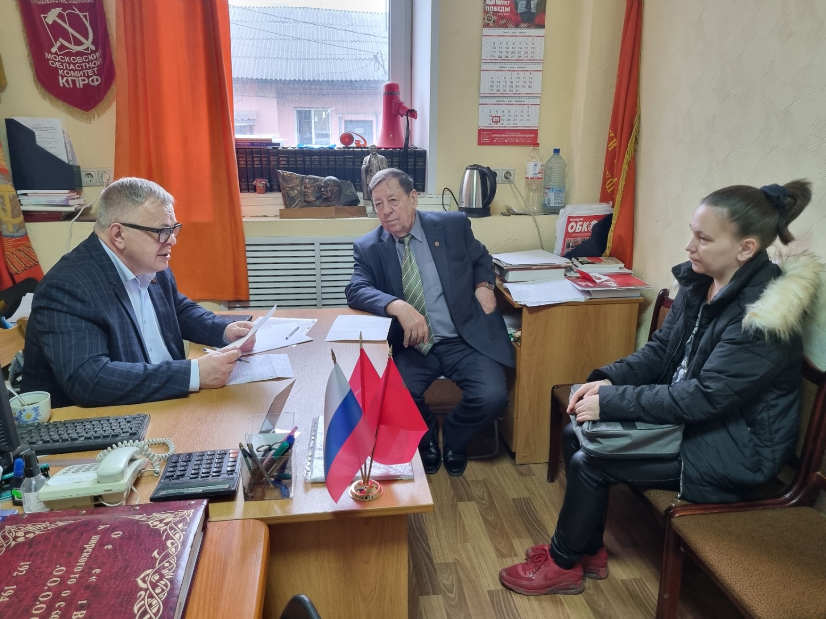 Руководитель фракции КПРФ в Мособлдуме Александр Наумов провел прием жителей в Кашире