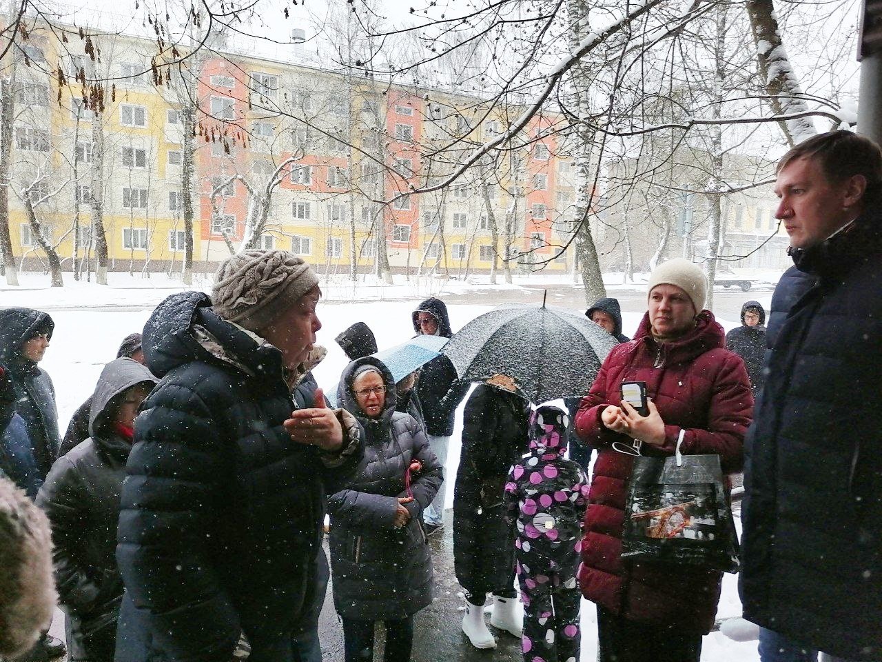 Жители Королёва находятся в опасности из-за заброшенных общежитий Министерства обороны