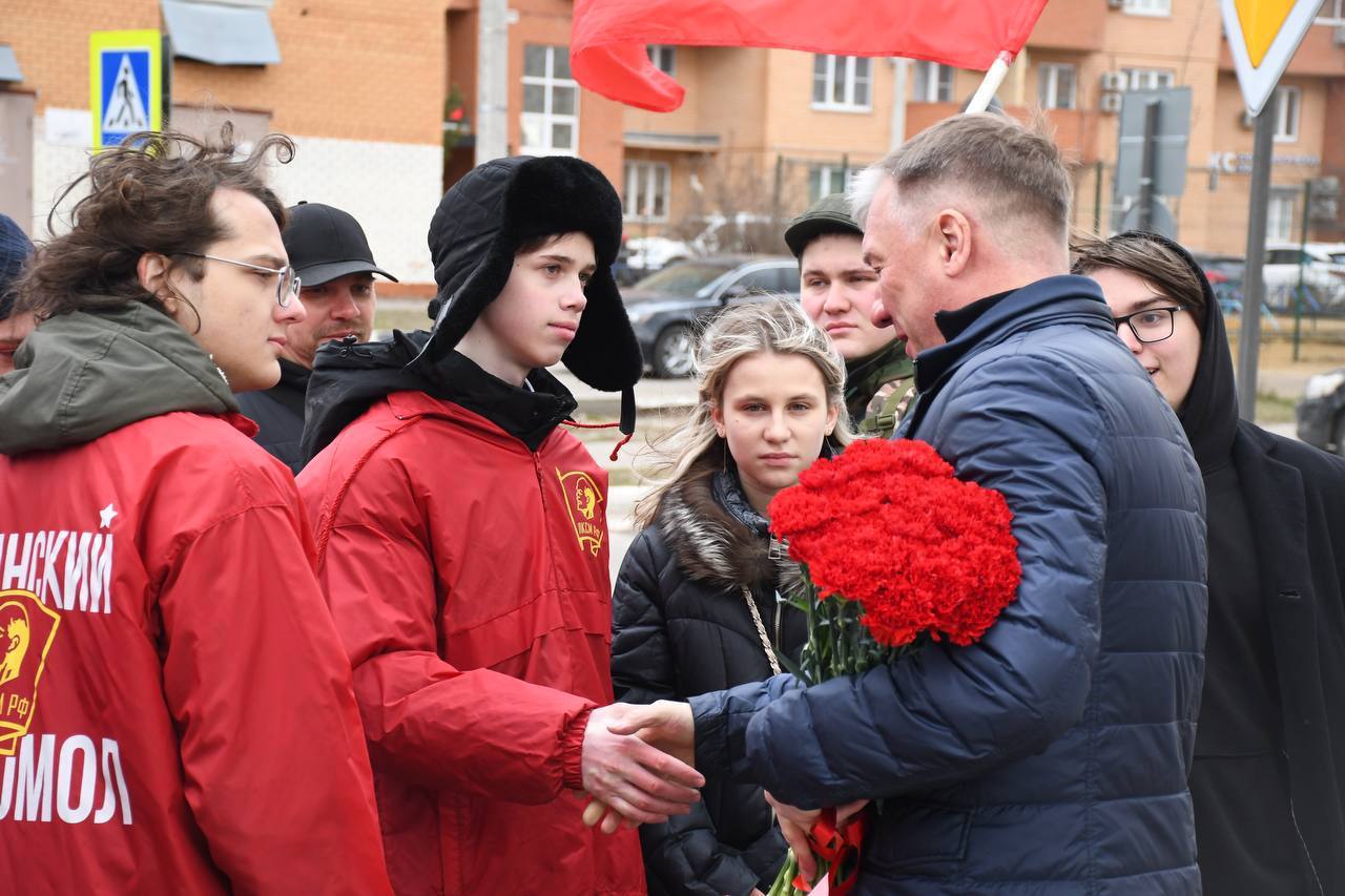 Жуковские коммунисты отметили День космонавтики
