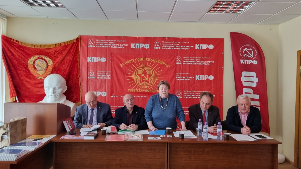 Николай Васильев встретился с ветеранами комсомола