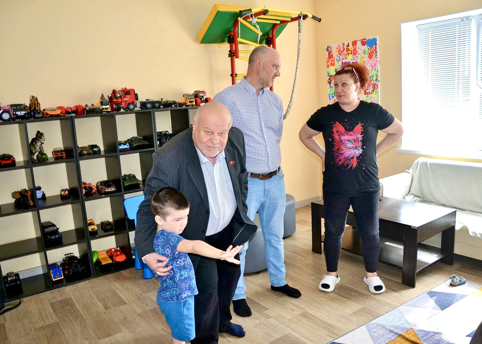 Чужих детей не бывает: в Коломне коммунисты посетили детский приют «Родной дом»