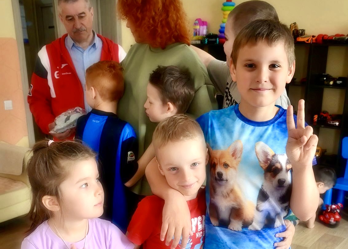 Чужих детей не бывает: в Коломне коммунисты посетили детский приют «Родной дом»