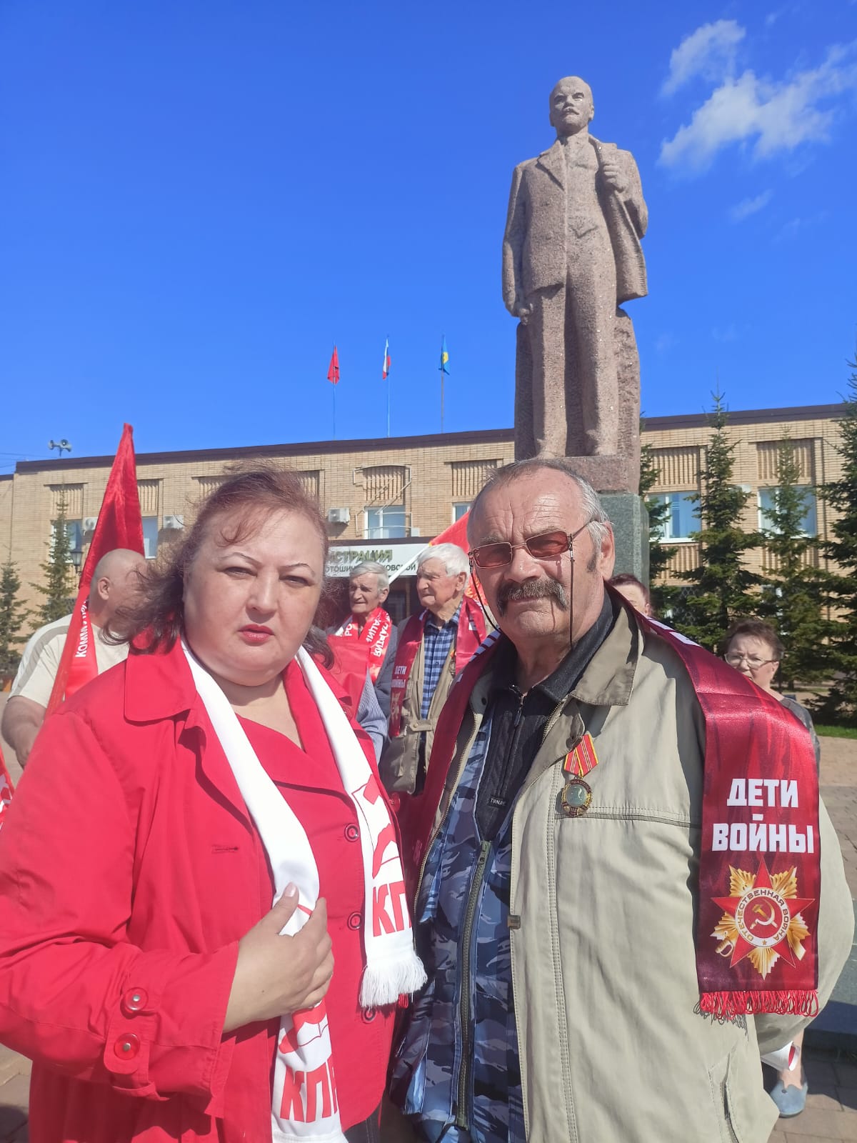 Ленин с нами на все времена