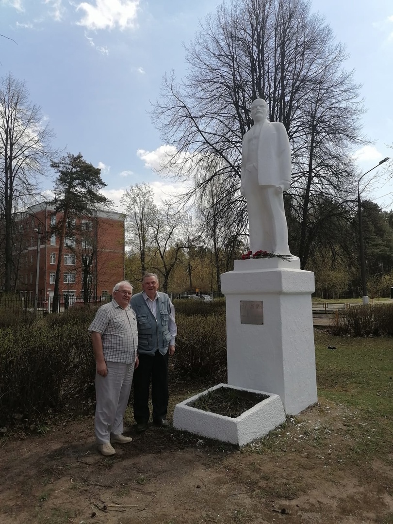 Возложение цветов к памятникам В.И. Ленину в г.о. Пушкинский