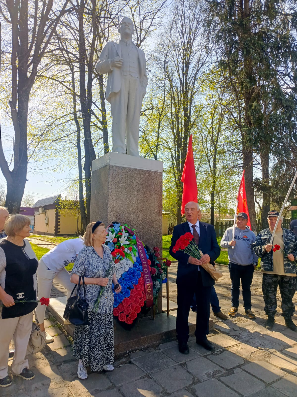 Ленин - с нами всегда