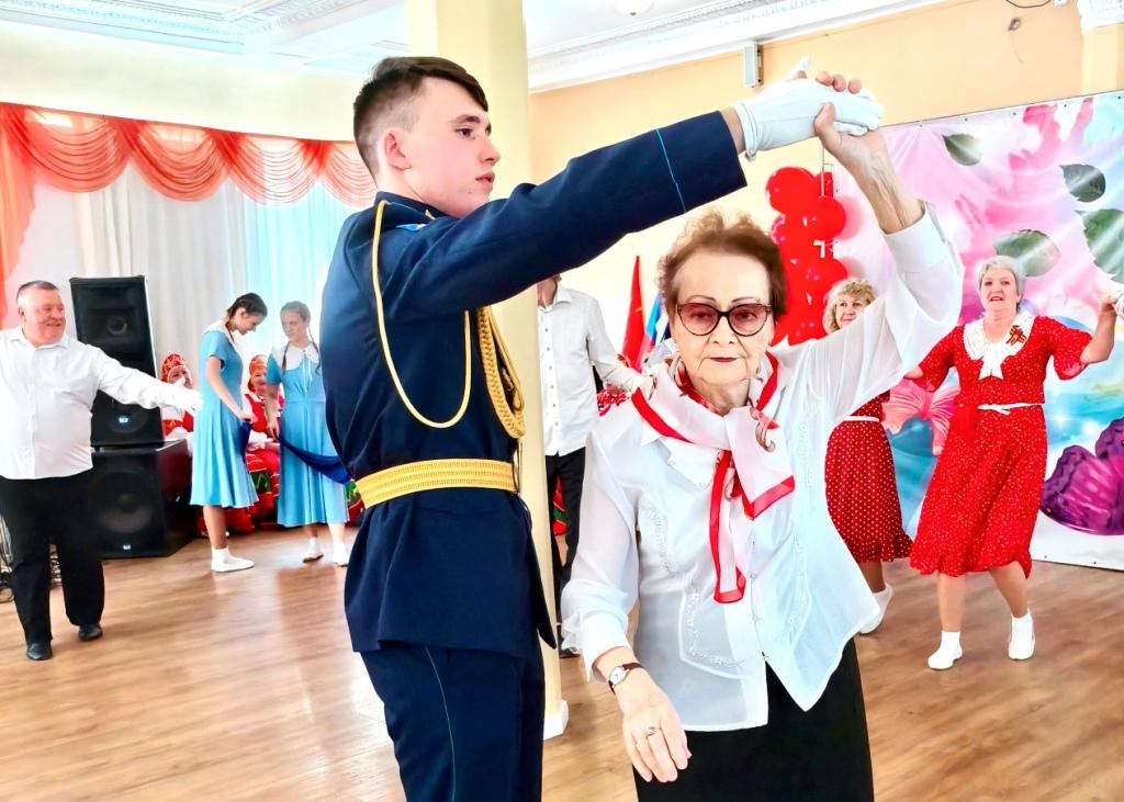 В Коломне прошел областной бал «Вальс Победы», посвященный 80-летию Великой Победы