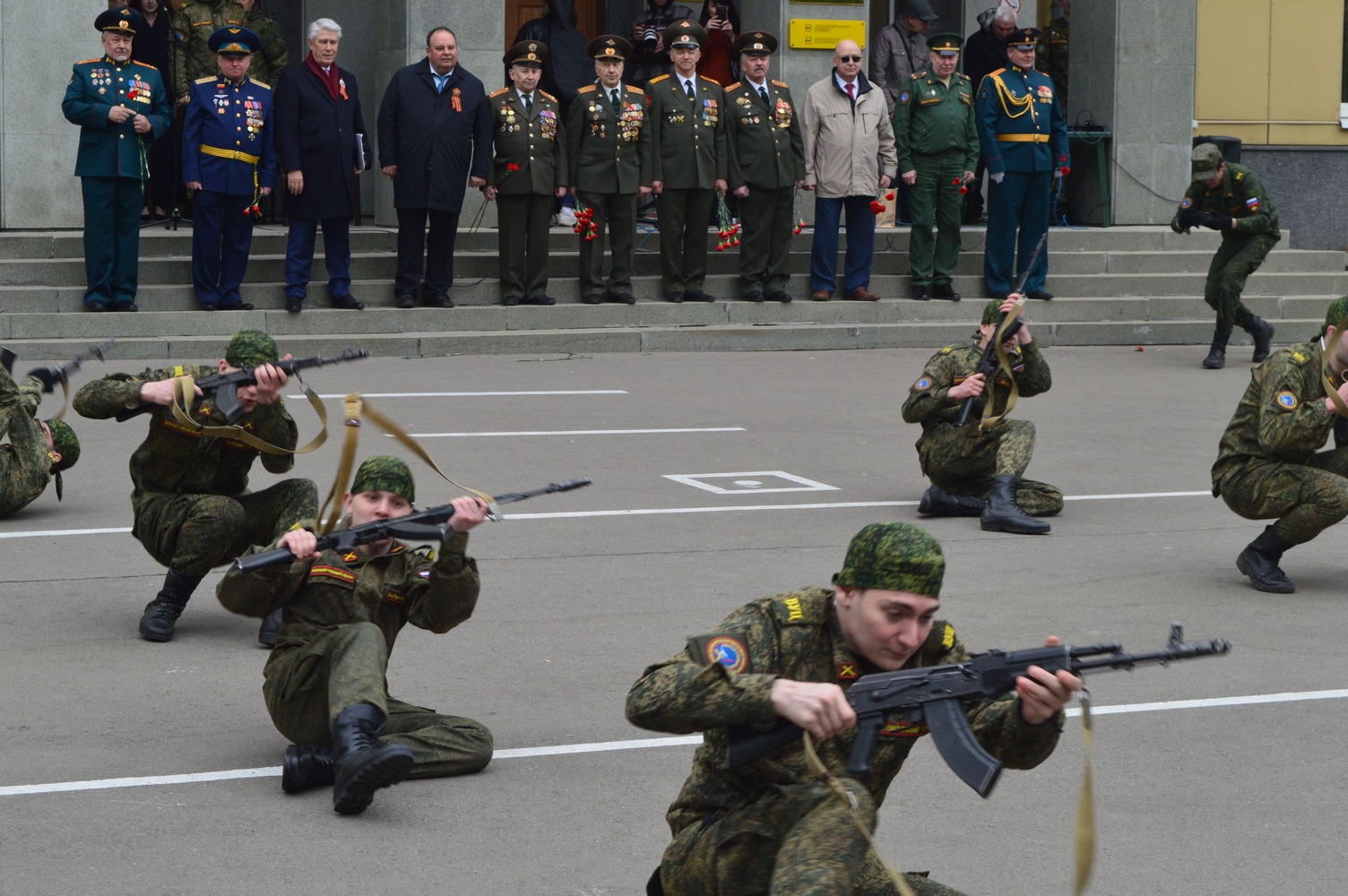 Праздничная церемония в военно-учебном центре