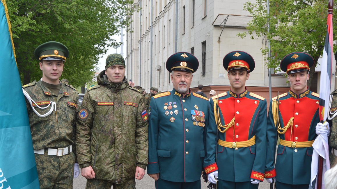 Праздничная церемония в военно-учебном центре