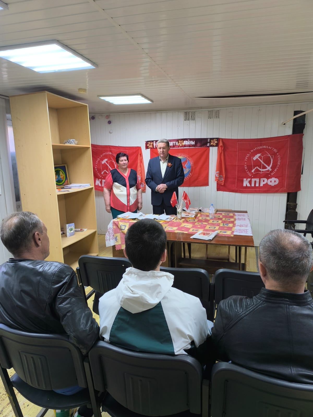 В Зарайске прошла встреча волонтеров с депутатом Мособлдумы Владимиром Барсуковым