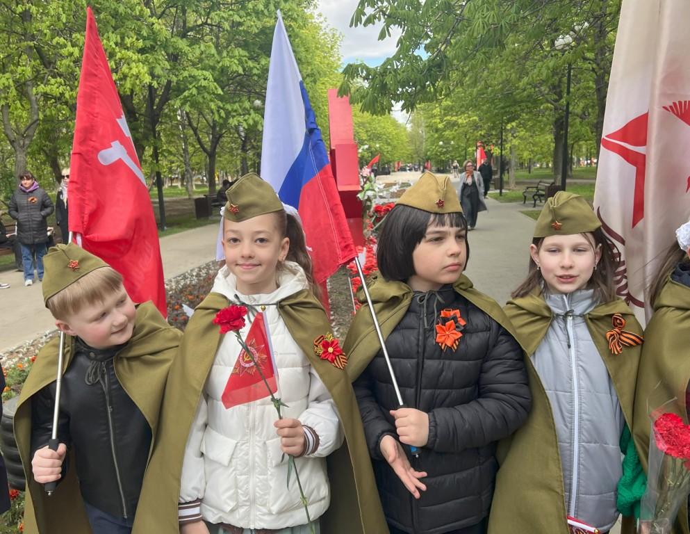 У Вечного огня в Юбилейном