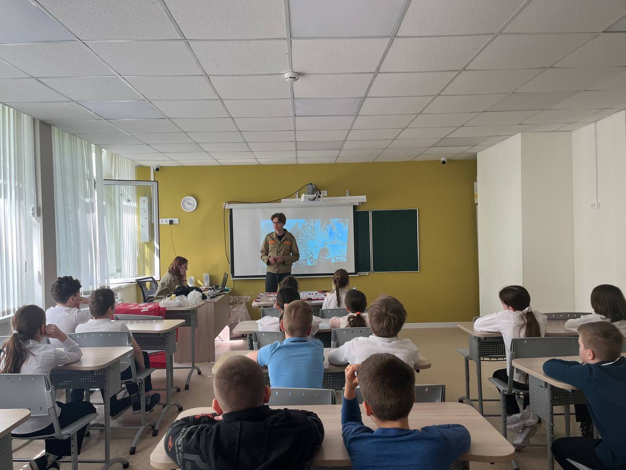 «Знамя нашей Победы» в школах Жуковского