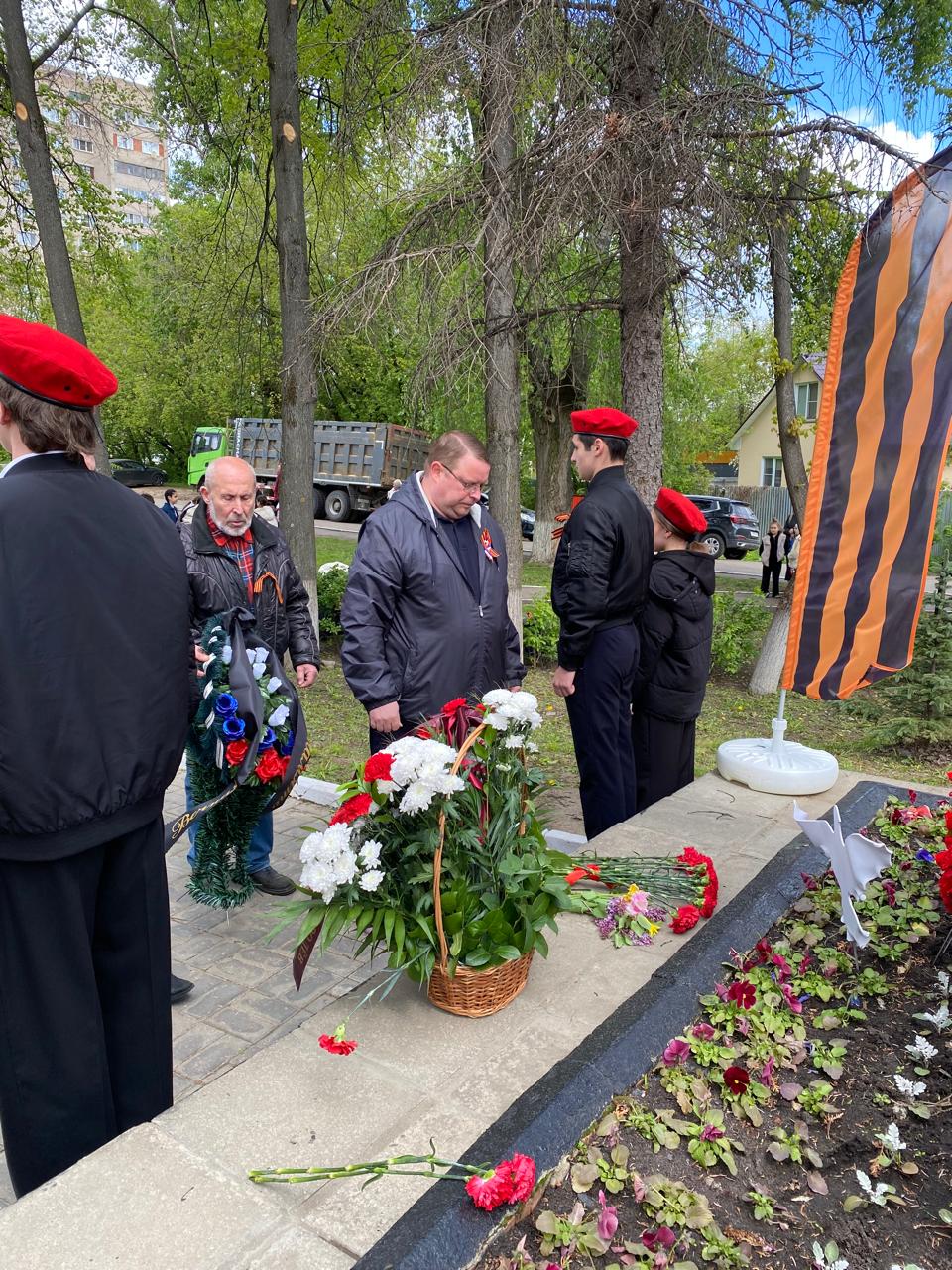 9 мая возложение цветов состоялось у всех памятных мест Королёва