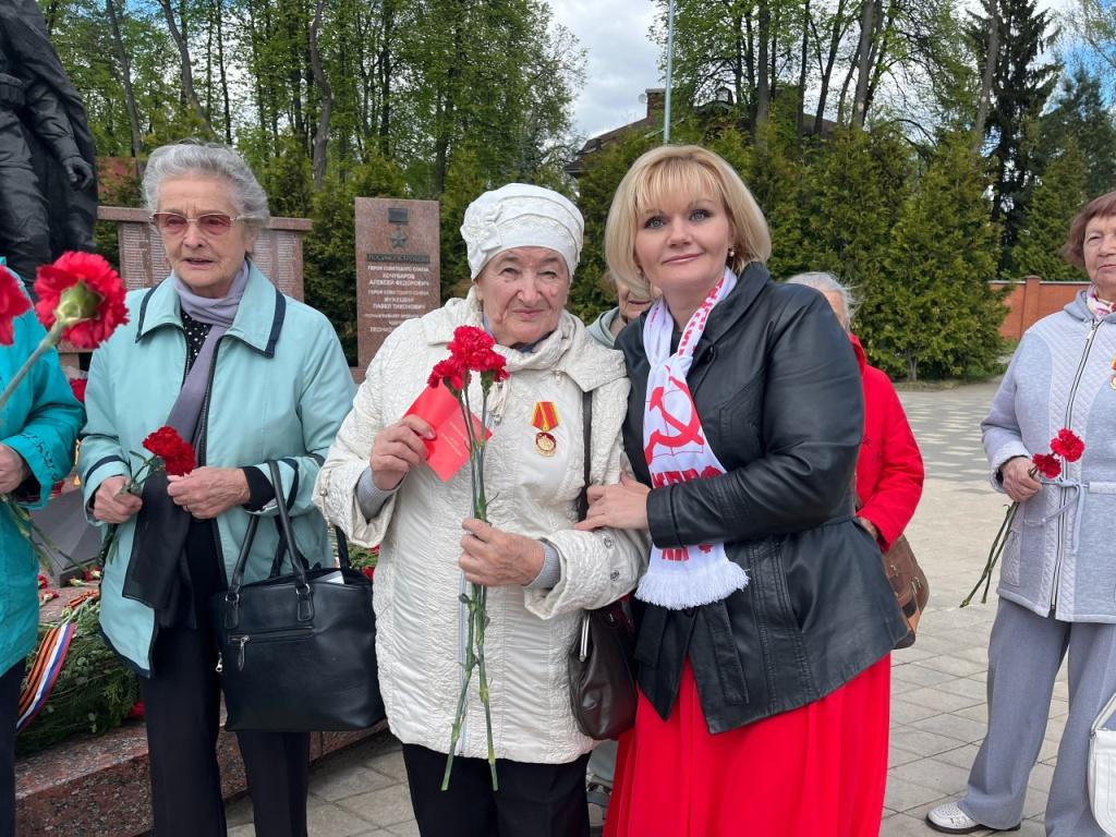 Автопробег КПРФ: память о героях и поздравления с Днем Победы