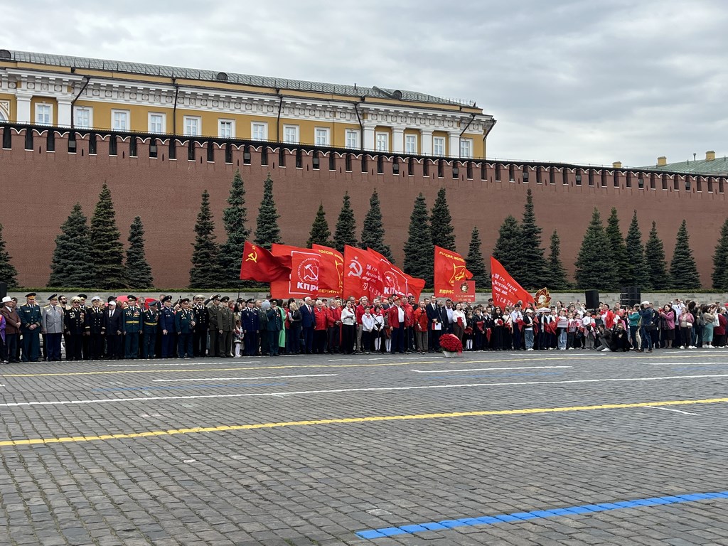 В Москве на Красной площади состоялась торжественная линейка и прием в пионеры