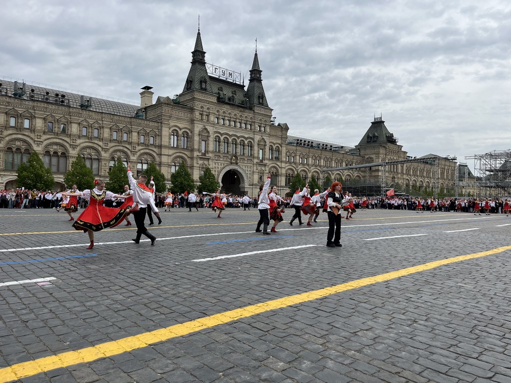 В Москве на Красной площади состоялась торжественная линейка и прием в пионеры