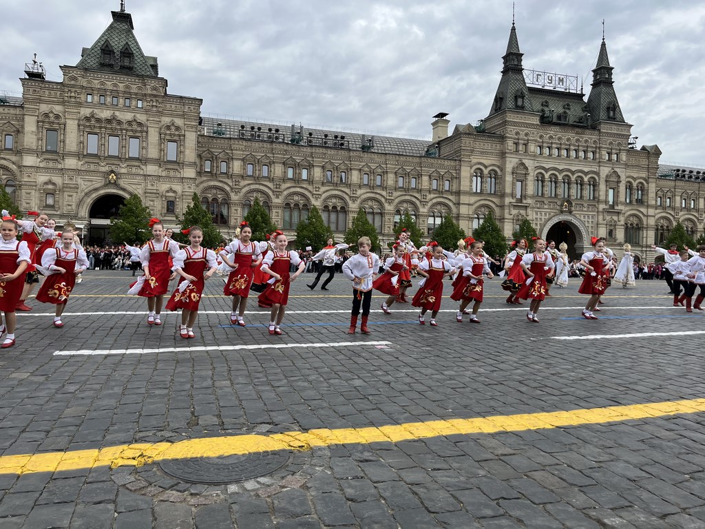 В Москве на Красной площади состоялась торжественная линейка и прием в пионеры (18.05.2025)