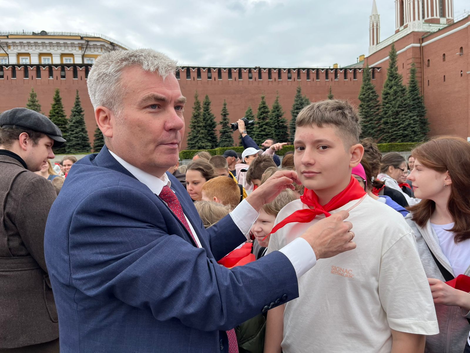 Школьников из Лыткарино приняли в пионеры